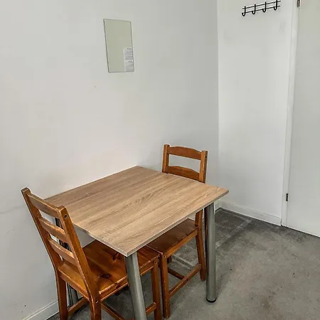 Hostel Demi-2